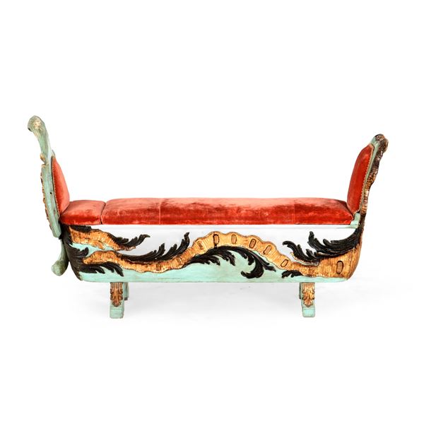 Slitta in legno intagliato. Tirolo, XIX-XX secolo