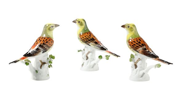 Tre figure di zigolo giallo Meissen, 1950-1970 circa 