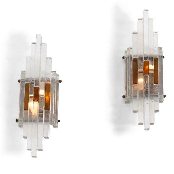 Due lampade a parete