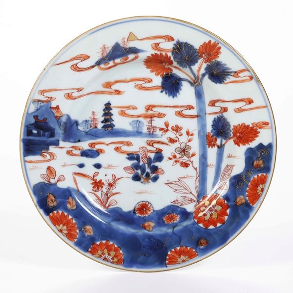 Piatto in porcellana, Cina, Dinastia Qing, epoca Qianlong, XVIII secolo