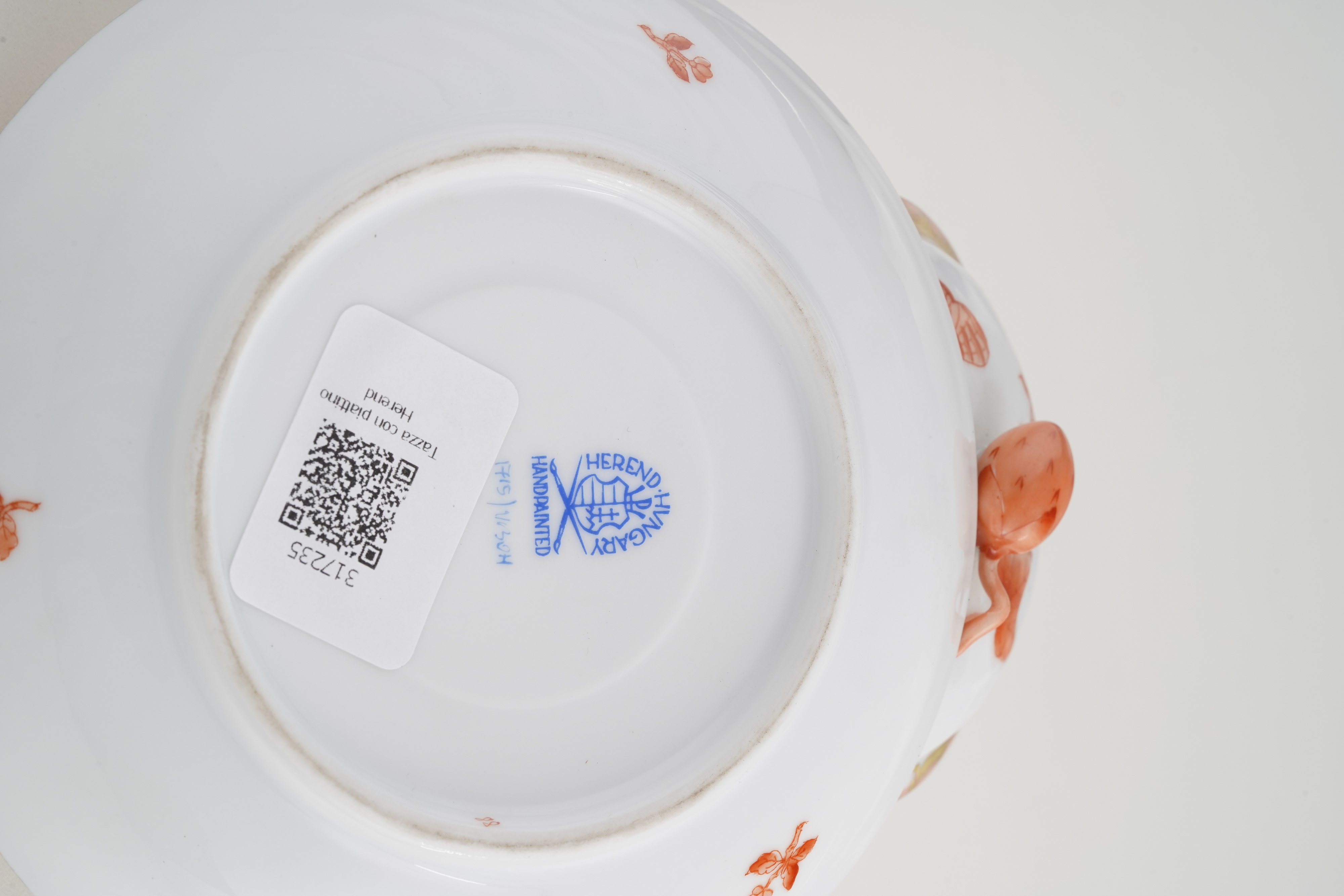 Tazza da Brodo con Sottopiatto. Ungheria, Manifattura Herend, XX Secolo.