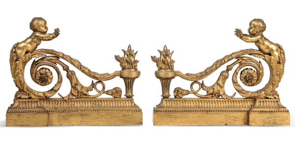 Coppia di alari in bronzo dorato. XVIII-XIX secolo