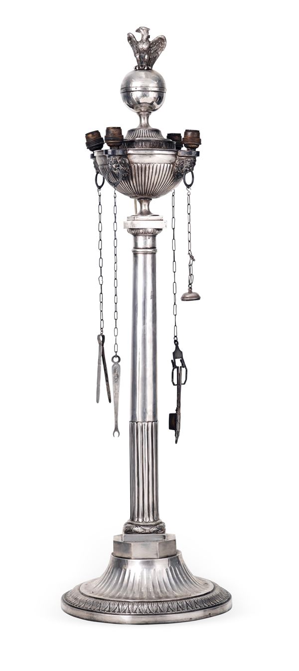 Lucerna neoclassica. Roma prima metà del XIX secolo, maestro argentiere Girolamo Menazzi (1801-1835)