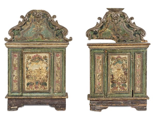 Coppia di credenze con alzata dipinte. Italia centrale, XVIII secolo