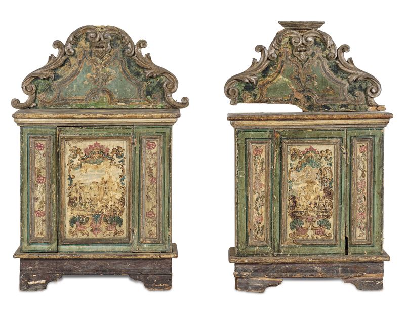Coppia di credenze con alzata dipinte. Italia centrale, XVIII secolo  - Asta Sei Secoli di Arti e Arredi - III - Cambi Casa d'Aste