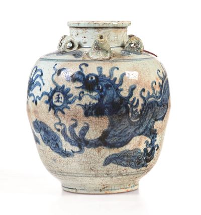 Versatoio in Porcellana Bianca e Blu Raffigurante Drago, Cina, XIX Secolo