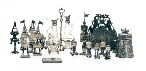 Lotto di oggetti ebraici in argento. XX secolo, vari marchi ad imitazione dell'argenteria russa