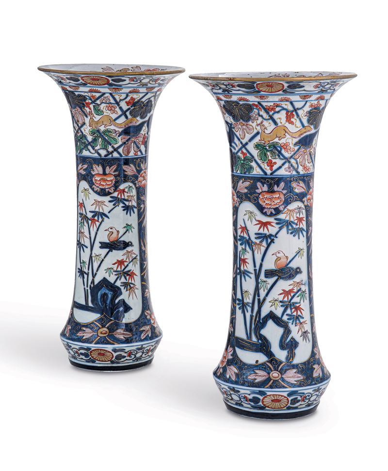Coppia di vasi a tromba Parigi, Manifattura Samson, 1900 circa  - Auction Six Centuries of Arts and Furnitures - III - Cambi Casa d'Aste