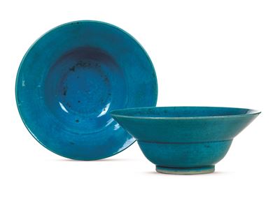 Due Ciotole in Ceramica a Fondo Turchese, Cina, Dinastia Qing, Epoca Kangxi (1662-1722)