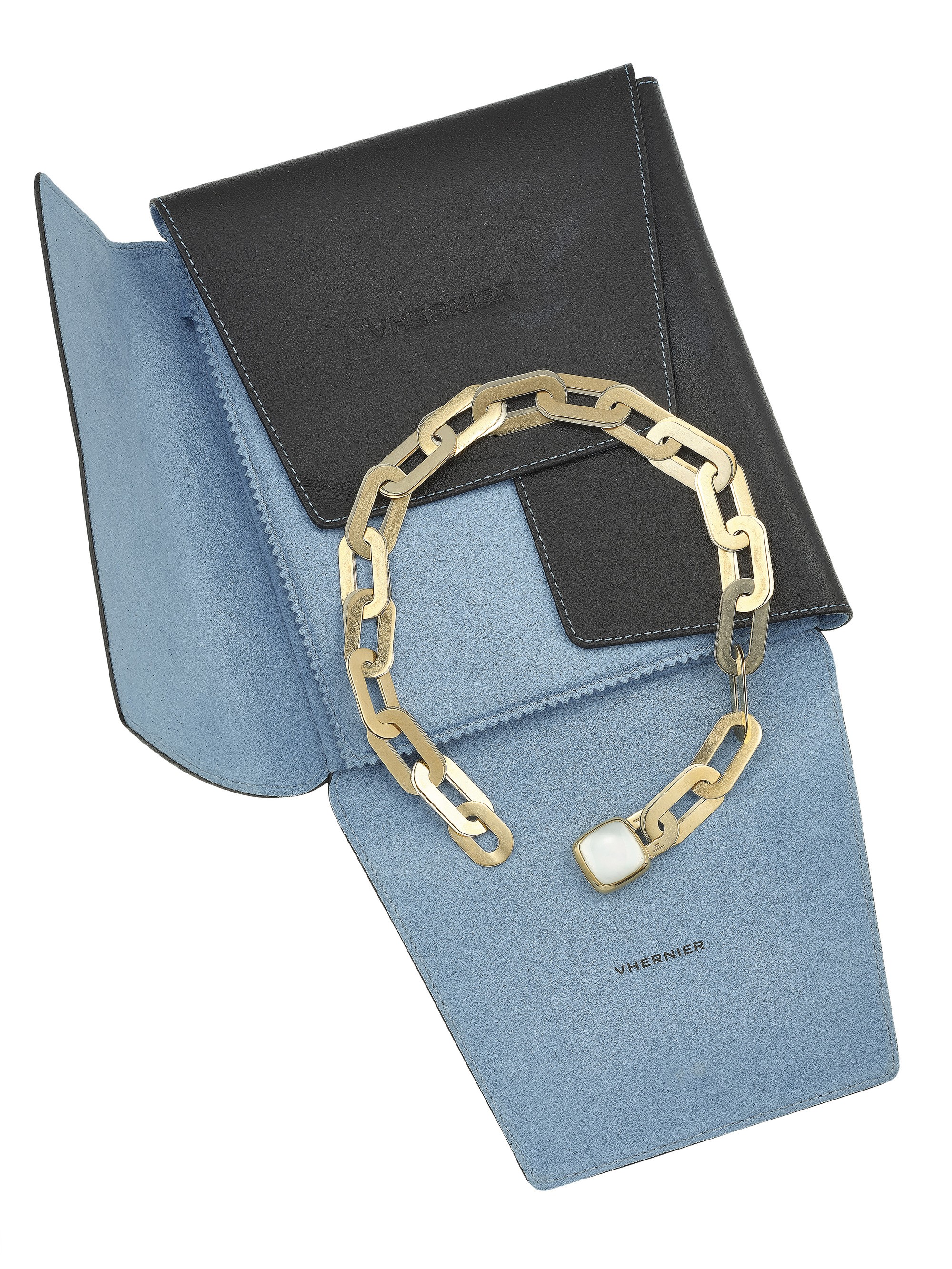 Vhernier, Girocollo a catena in oro giallo e bianco con madreperla