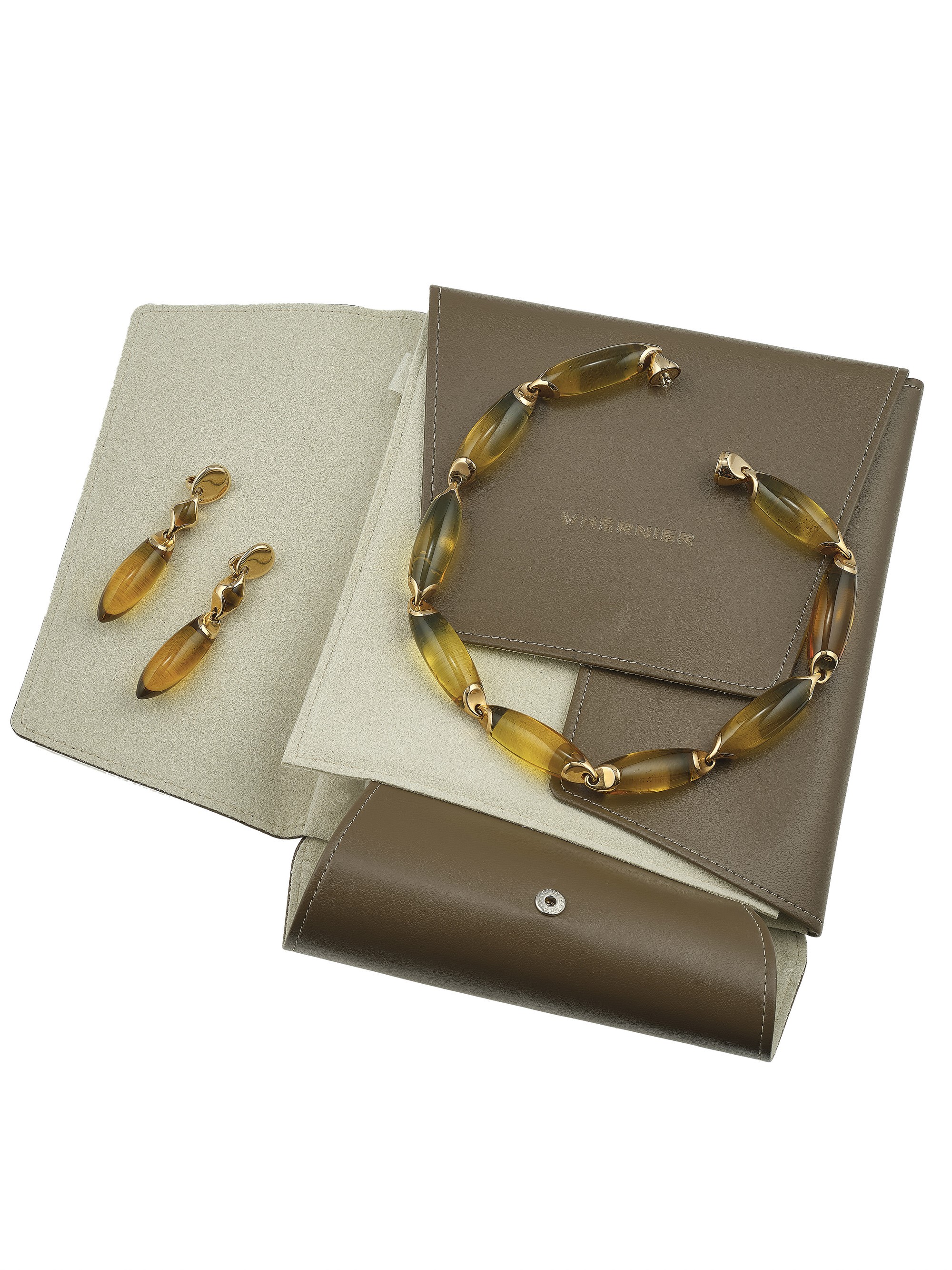 Vhernier, Demi-parure “Ceylon” in oro giallo 750/1000 e ambra