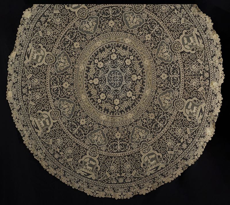 Tovaglia tonda  - Auction L'Art  de la Table - Cambi Casa d'Aste