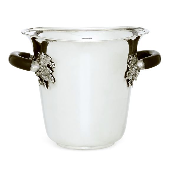 Porta champagne. Argenteria milanese del XX secolo, argentiere Gabriele De Vecchi