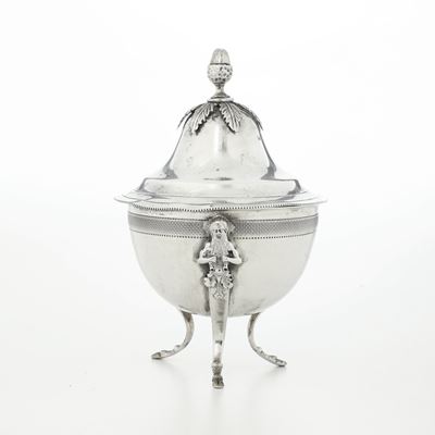Zuccheriera, Lombardo Veneto, circa 1820, argento, dimensioni 11x16,5 cm, peso 280 g