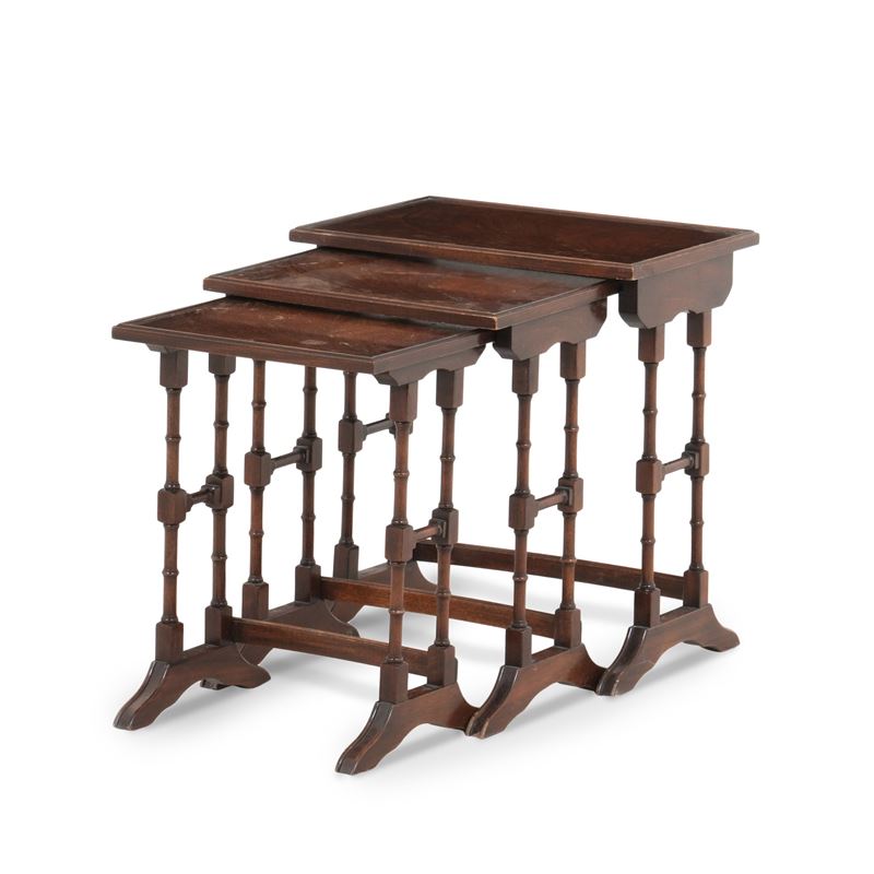 Tavolino a nido  - Auction Antiquariato - Cambi Casa d'Aste