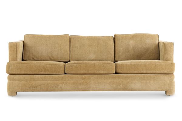 Divano imbottito a tre posti