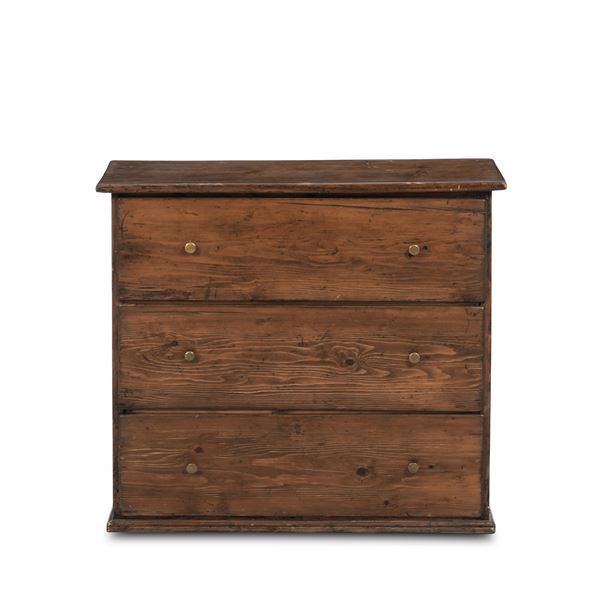 Comò a tre cassetti