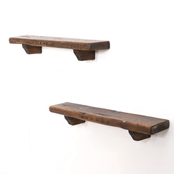 Coppia di mensole in legno