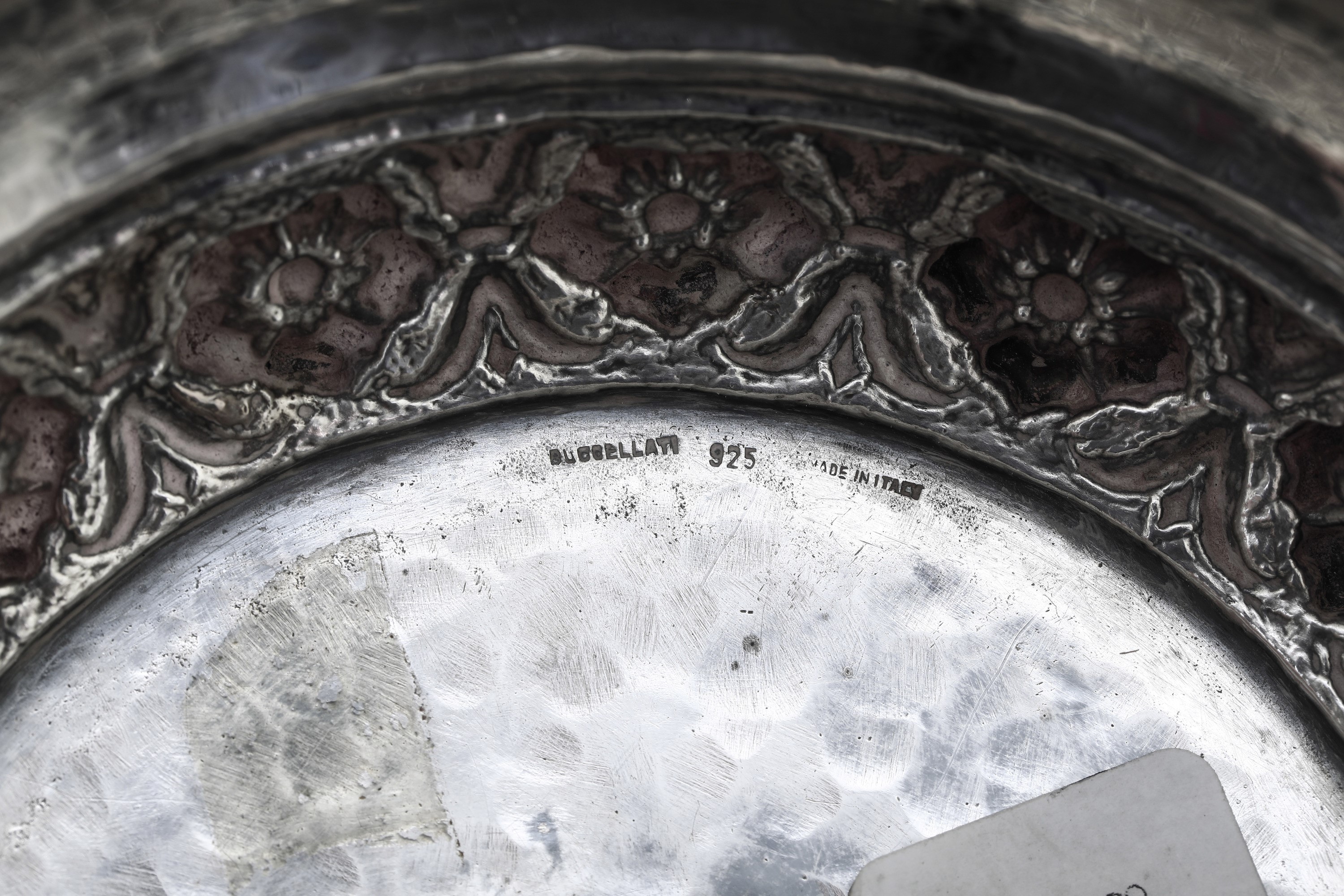 Maison Buccellati, Candeliere in argento 925 fuso, cesellato e sagomato (Italia, XX secolo)