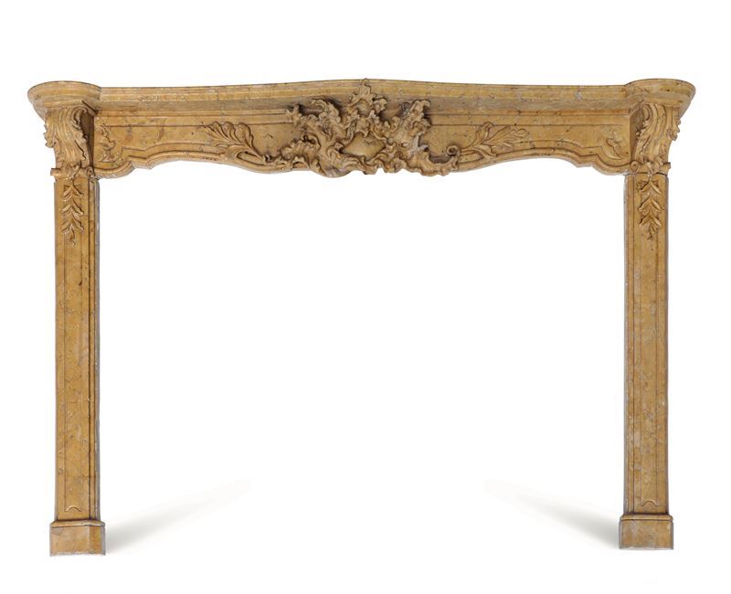 Fronte di camino in marmo giallo. XIX secolo  - Auction Six Centuries of Arts and Furnitures - III - Cambi Casa d'Aste