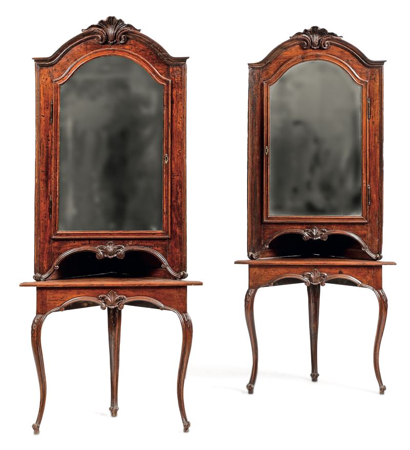 Coppia di angolari con alzata. XVIII secolo  - Auction Six Centuries of Arts and Furnitures - III - Cambi Casa d'Aste