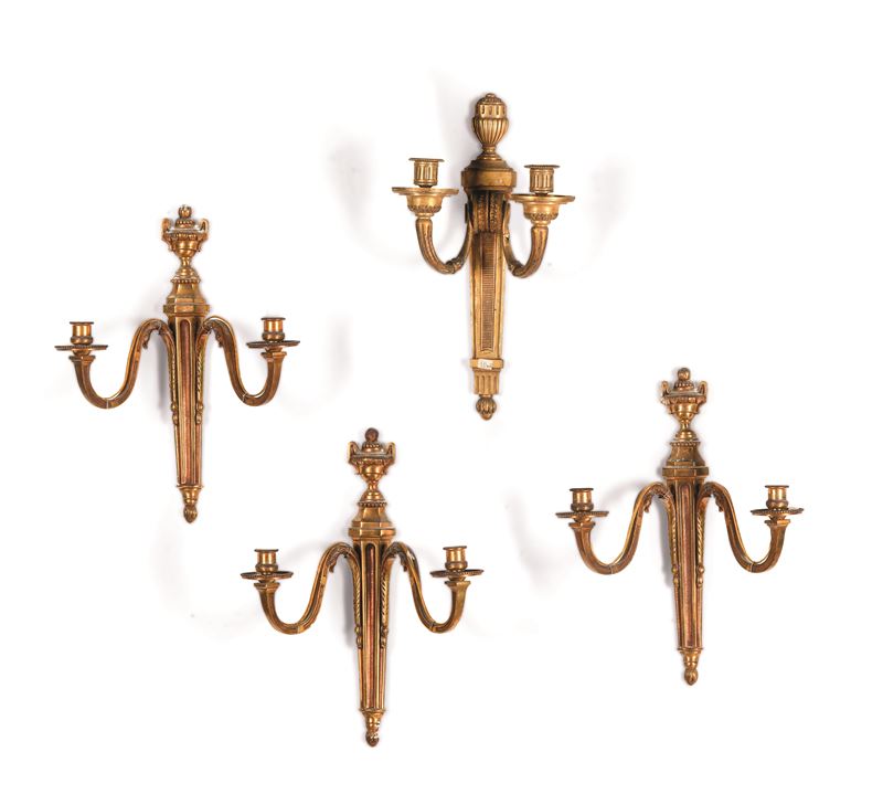 Lotto di quattro appliques a due luci in bronzo dorato. XIX secolo  - Auction Six Centuries of Arts and Furnitures - III - Cambi Casa d'Aste