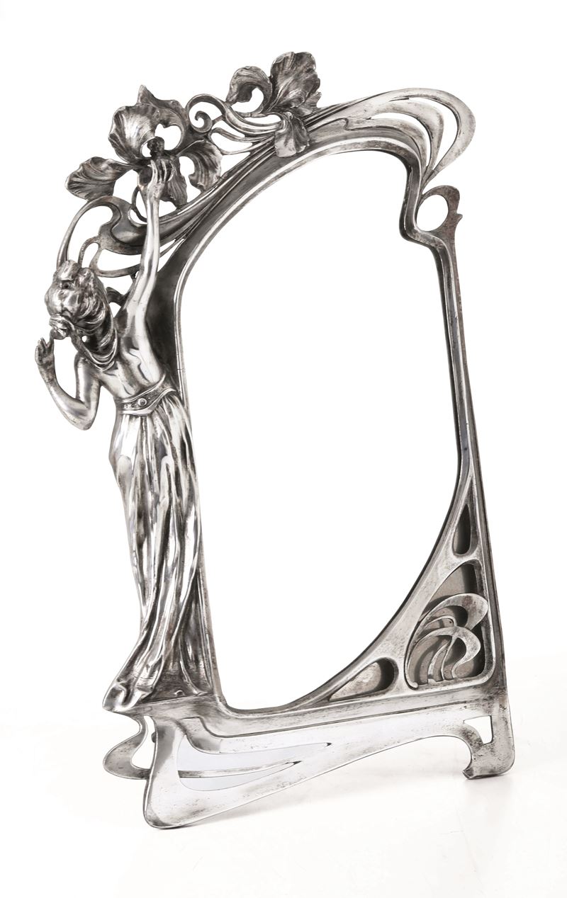 Specchierina liberty in metallo. XX secolo  - Auction Six Centuries of Arts and Furnitures - III - Cambi Casa d'Aste