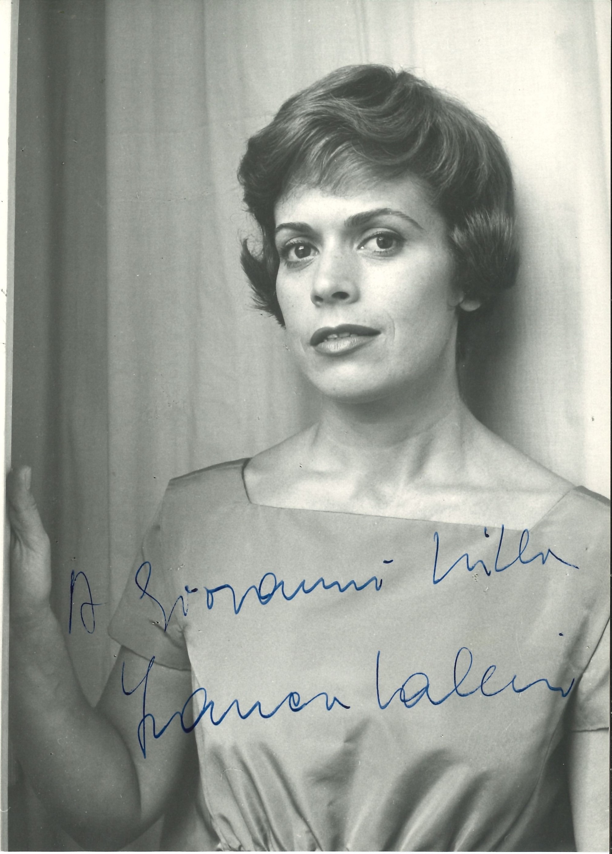 Miscellanea di Più di Venticinque tra Fotografie, Autografi e Altri Documenti di Attori di Prosa,...
