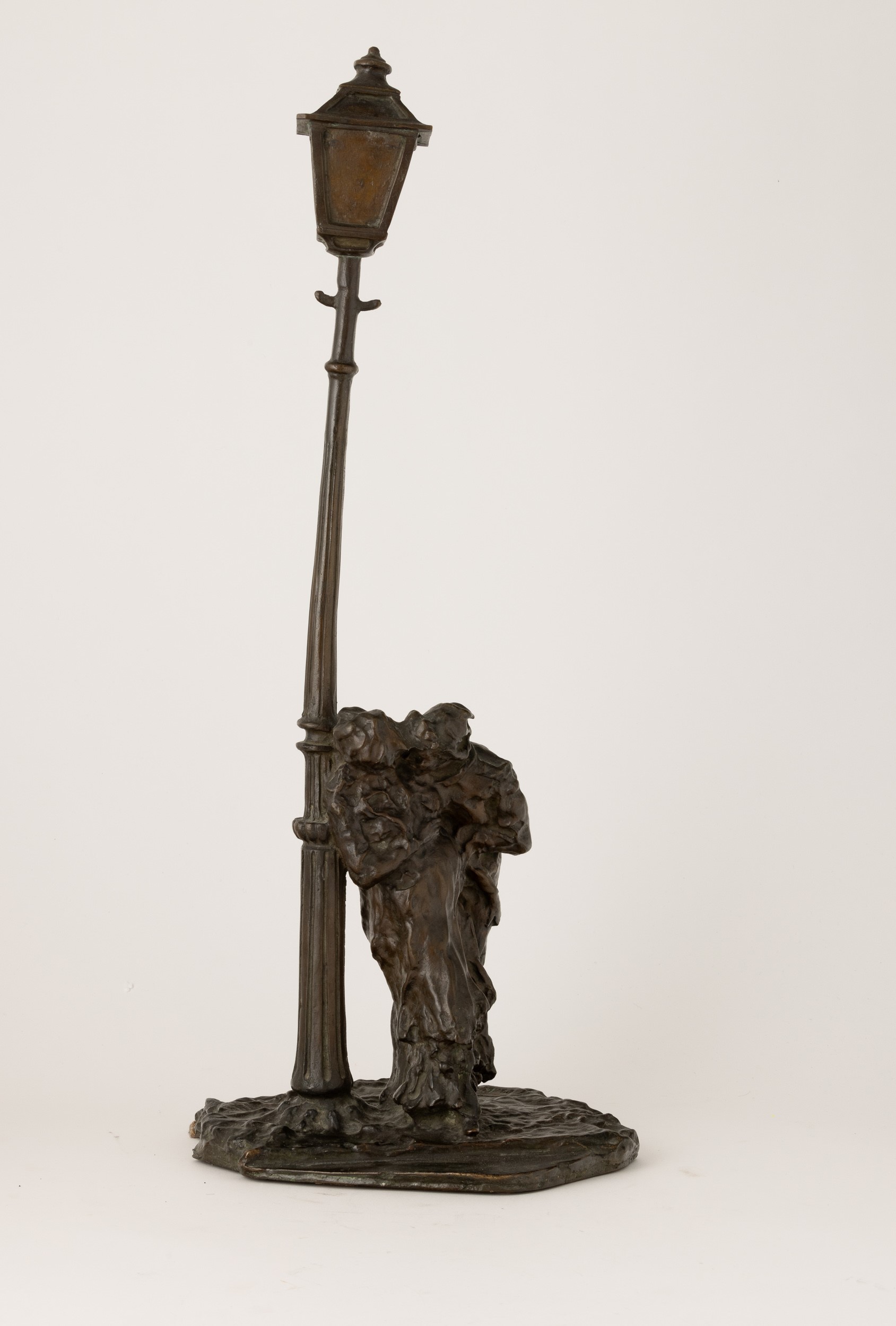 Medardo Rosso - Gli innamorati sotto il lampione, scultura in bronzo