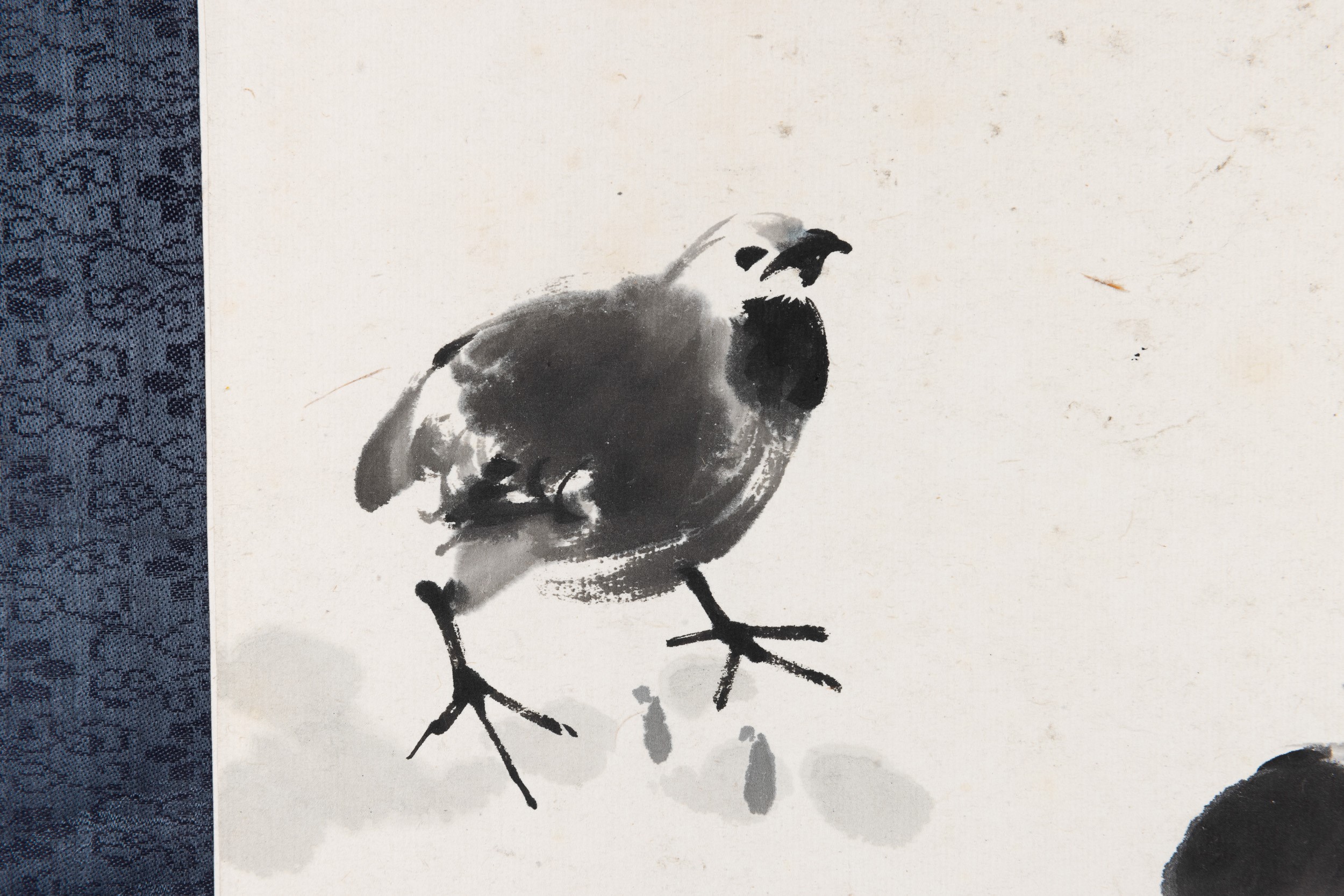 Dipinto Raffigurante Gallina con Pulcini e Iscrizioni, Xu Bei Hong (1895-1953), Inchiostro su Car...