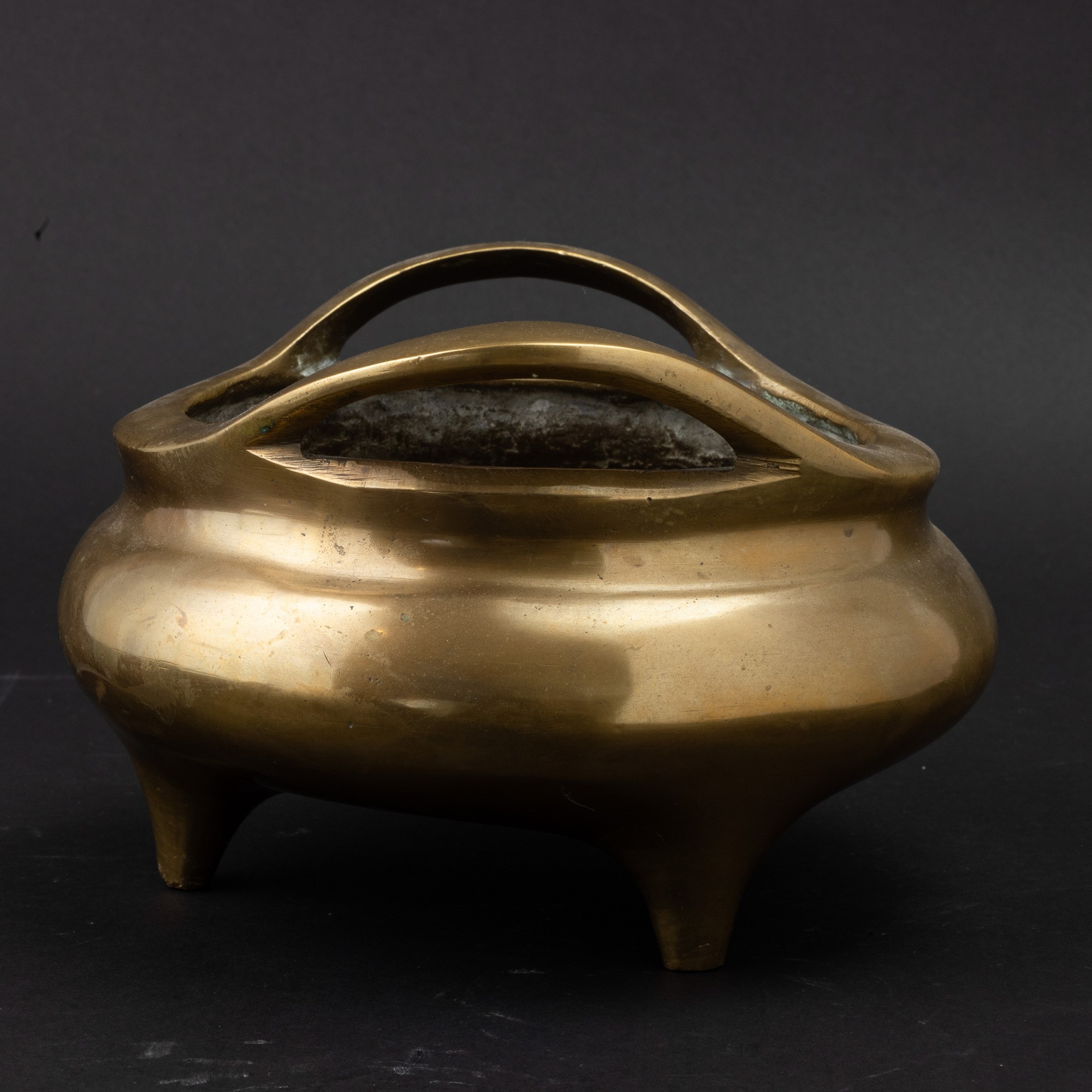 Incensiere Tripode in Bronzo Dorato con Doppia Ansa, Cina, Dinastia Qing, XVIII Secolo