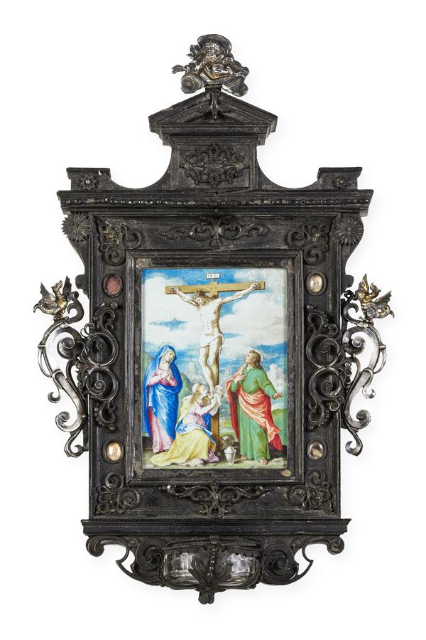 Roma o Firenze, XVI - XVII secolo Importante acquasantiera architettonica con crocefissione dipinta su pergamena