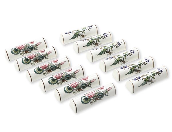 Dodici poggia posate. Belgio, Manifattura Villeroy & Boch, XX secolo.