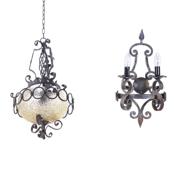 Lampada pensile in ferro e vetro giallo e applique in ferro a due luci