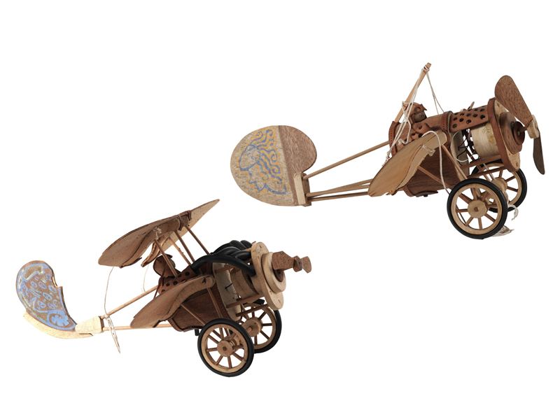 Due modellini di aeroplani di inizio XX secolo in legno e cuoio  - Asta Antiquariato - Cambi Casa d'Aste