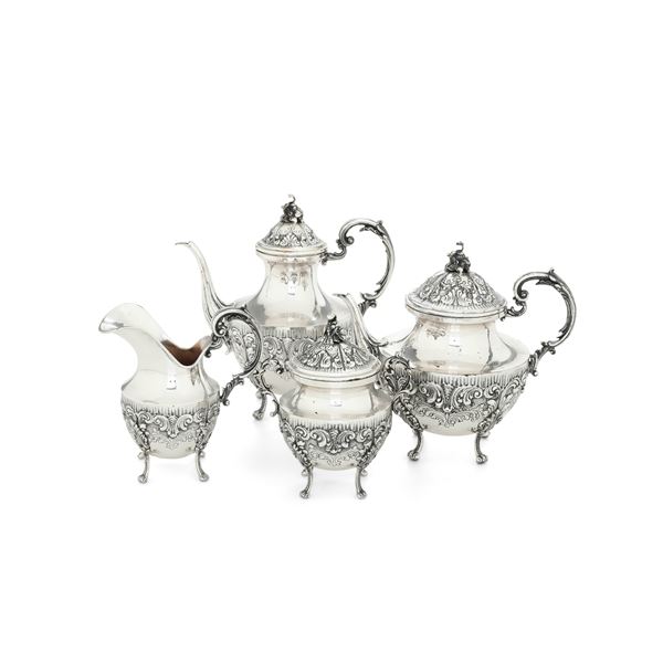 Servizio da té e caffè. Argenteria milanese del XX secolo, argentiere Agostino Mazzuccato