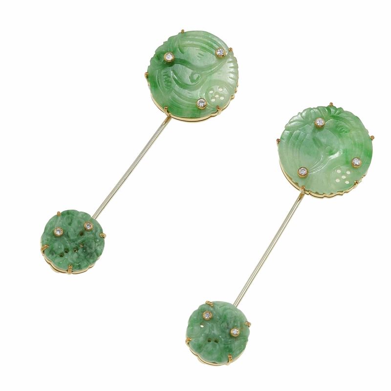 Two jadeite and gold tiepins  - Auction Fine Jewellery - Cambi Casa d'Aste