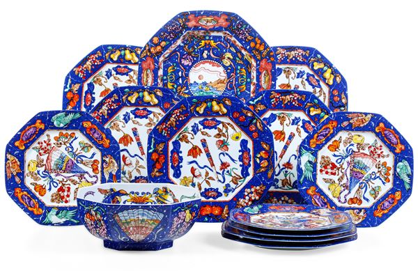 Parte di servizio da tavola Hermès "Marqueterie de pierres dures d'Orient et d’Occident" Limoges, verso la fine del XX secolo 