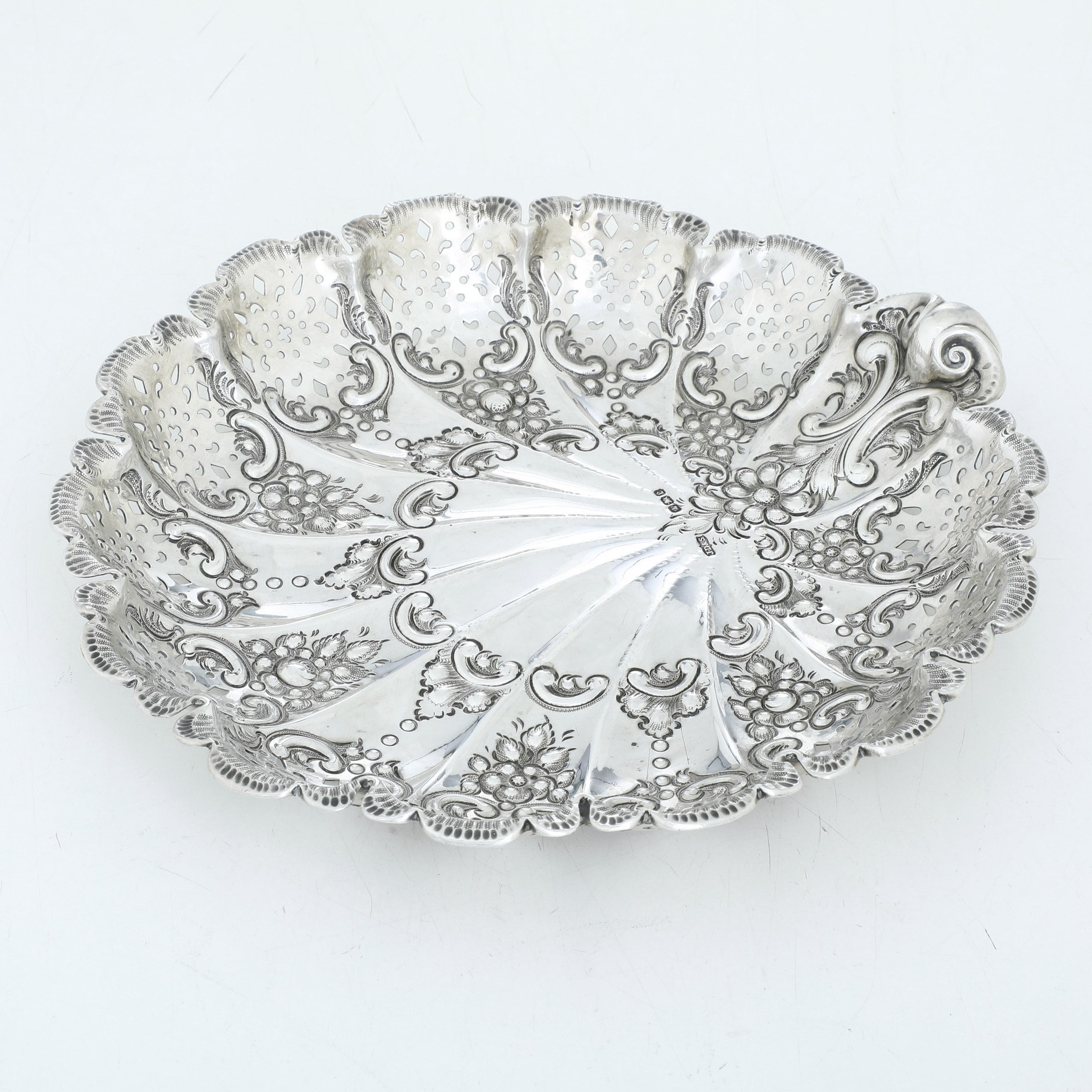 Centrotavola a Guisa di Conchiglia. Sheffield 1897