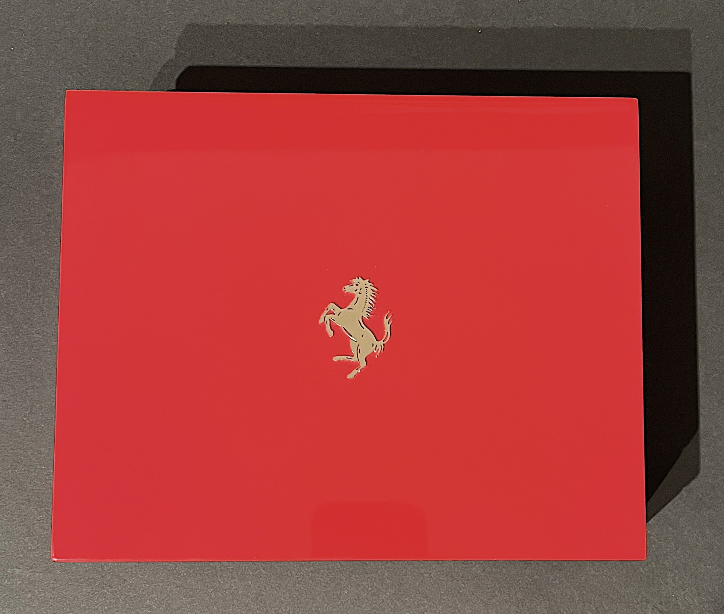 Scuderia Ferrari. Medaglia in Oro per il 70° Anniversario della Ferrari (1947-2017).