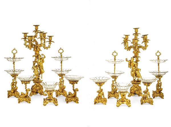 Maestoso surtout de table di gusto neobarocco. Francia XIX secolo