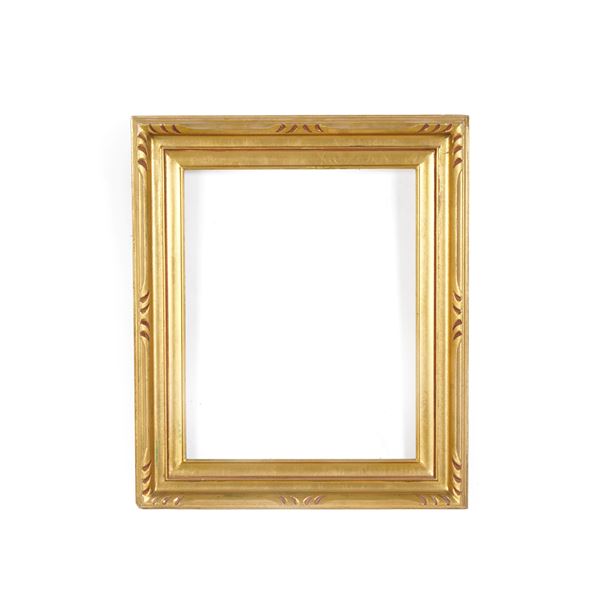 Cornice in legno intagliato e dorato. XX secolo