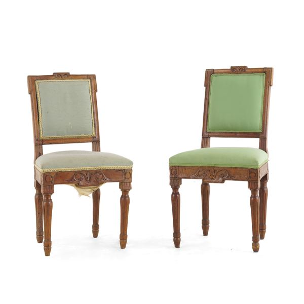 Coppia di sedie in legno intagliato Luigi XVI. XVIII-XIX secolo