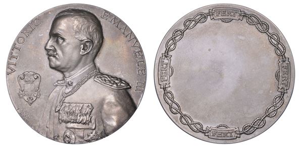 REGNO D’ITALIA. VITTORIO EMANUELE III DI SAVOIA, 1900-1946. Medaglia premio in argento del Ministero della Real Casa.