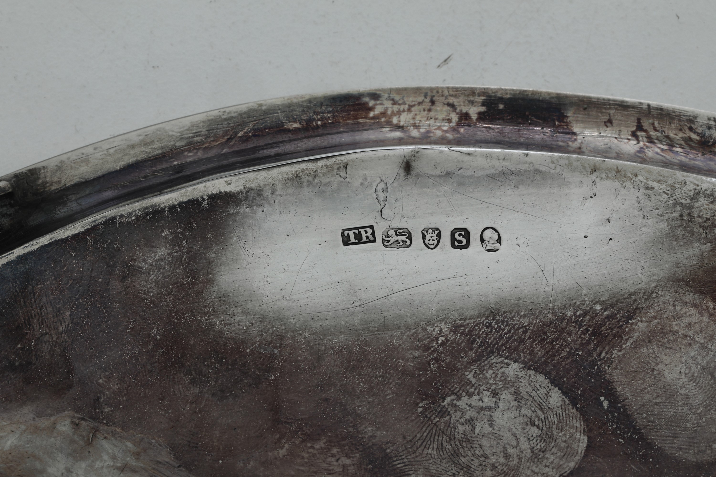 Thomas Richards, Salver in argento fuso, Londra 1833