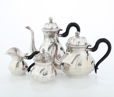 Servizio da tè e caffè, argenteria veneta del XX-XXI secolo, peso complessivo 1100 gr