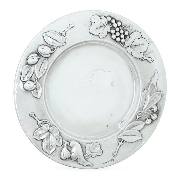 Piatto. Argenteria artistica fiorentina del XX-XXI secolo. Argentiere Brandimarte