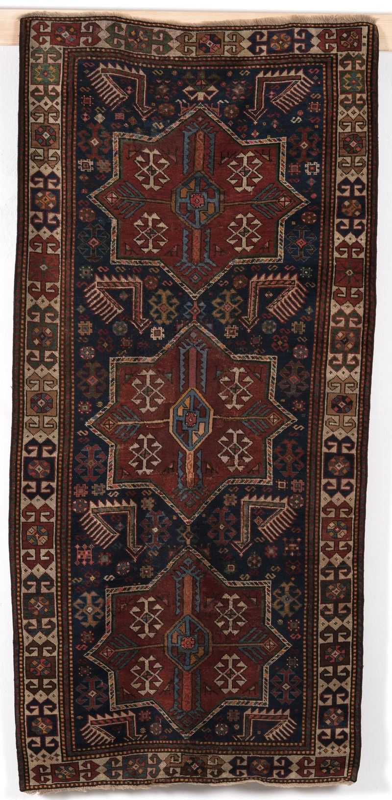 Tappeto Caucaso Kazak Ahstafà, fine XIX inizio XX secolo  - Auction Fine Carpets - Cambi Casa d'Aste