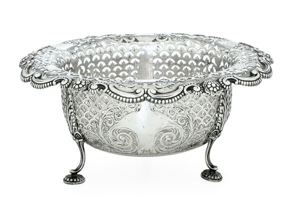 Centrotavola. Germania, Hanau, XIX-XX secolo