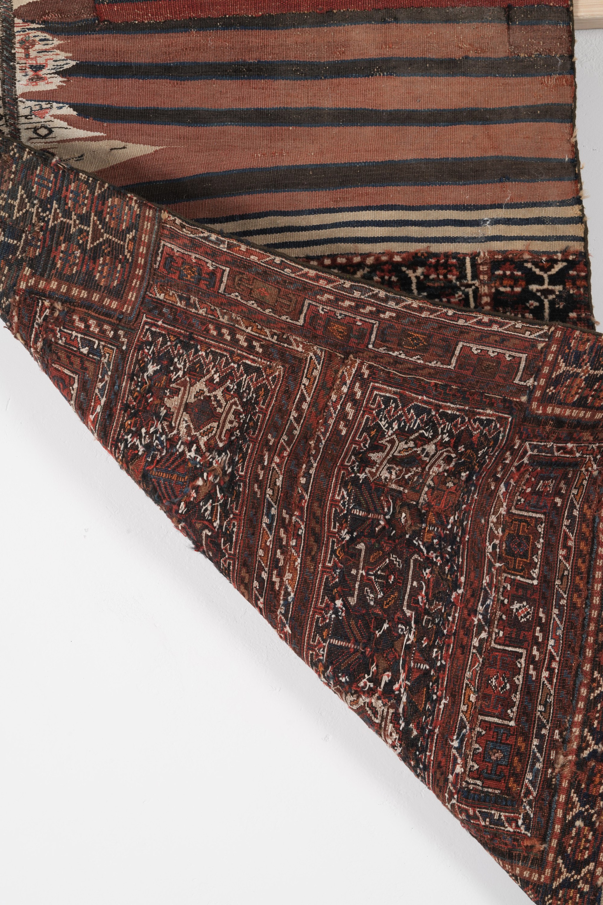 Sella sud Persia, inizio XX secolo, tessuto in kilim e ricami